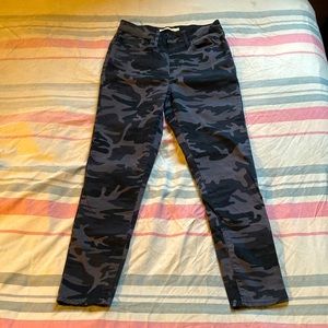 Levis 721 High Rise Skinny Black & Grey Soft Army Ankle Jeans Women Size 26x25